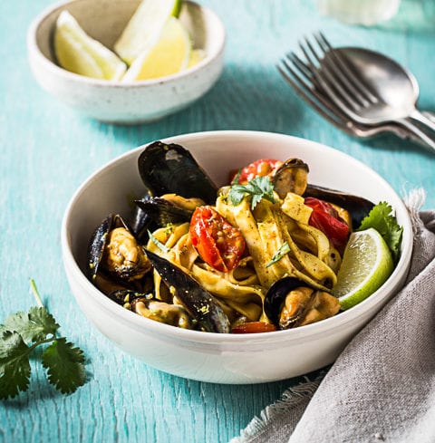 Duso’s Fettuccine with Mussel Curry Sauce